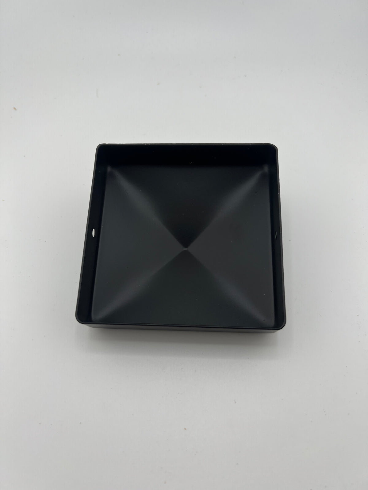 Pfostenkappe Pyramide 91 mm Stahl Verzinkt Schwarz Pulverbeschichtet – Inklusive 2 schwarzer Schrauben (4,8 x 32 mm)
