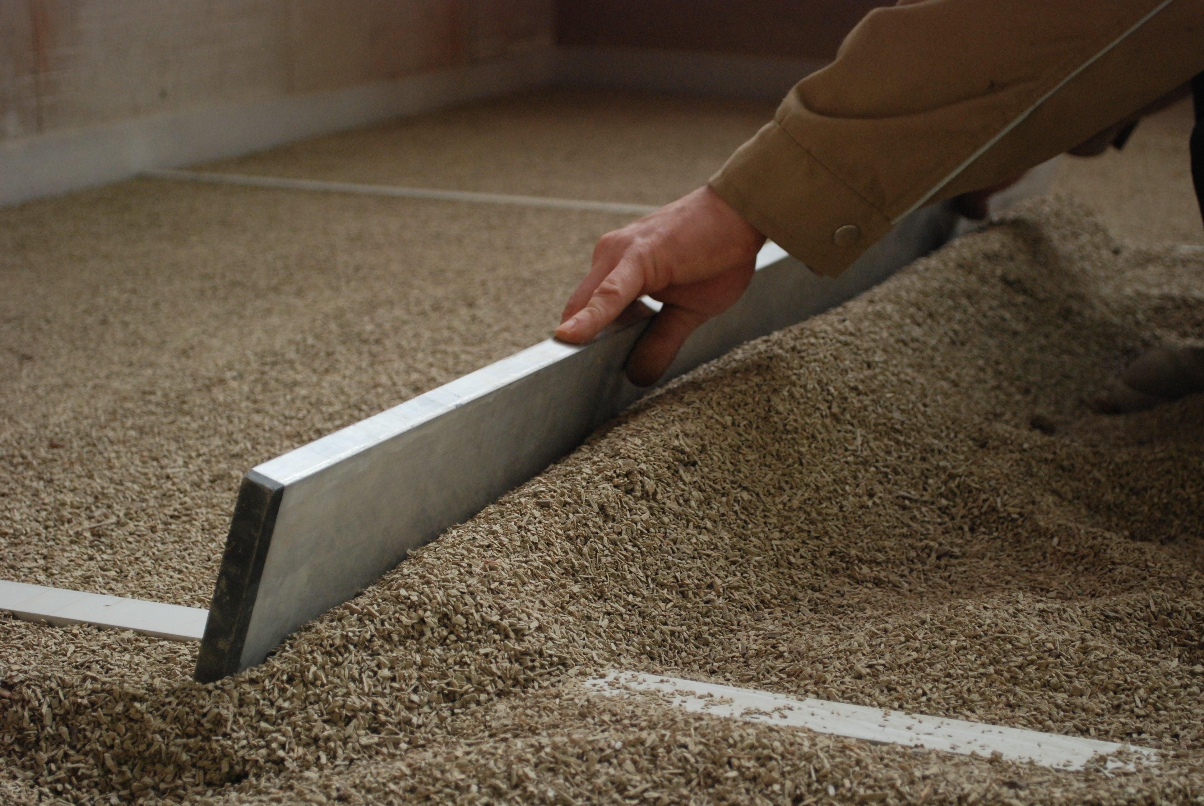 Cemwood CW1000, Verarbeitung mit Schieblehre als Hohlraumschüttung