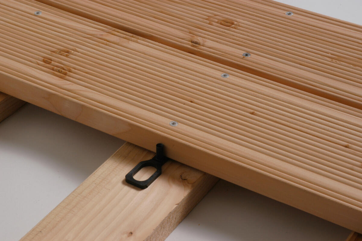 Terassenbretter Douglasie 26x140 - Oberfläche geriffelt