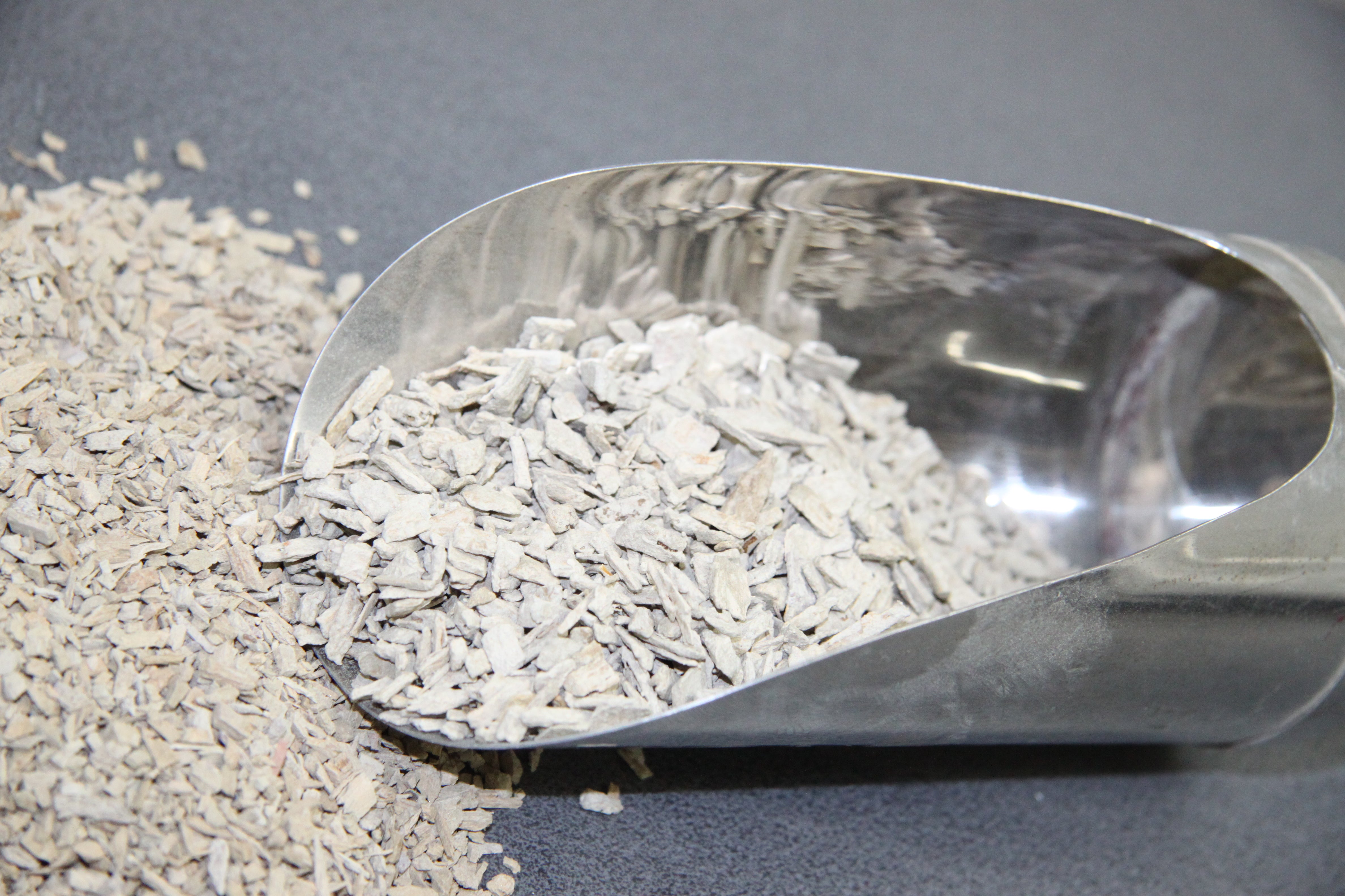 Cemwood CW1000, Schaufel mit Schüttung