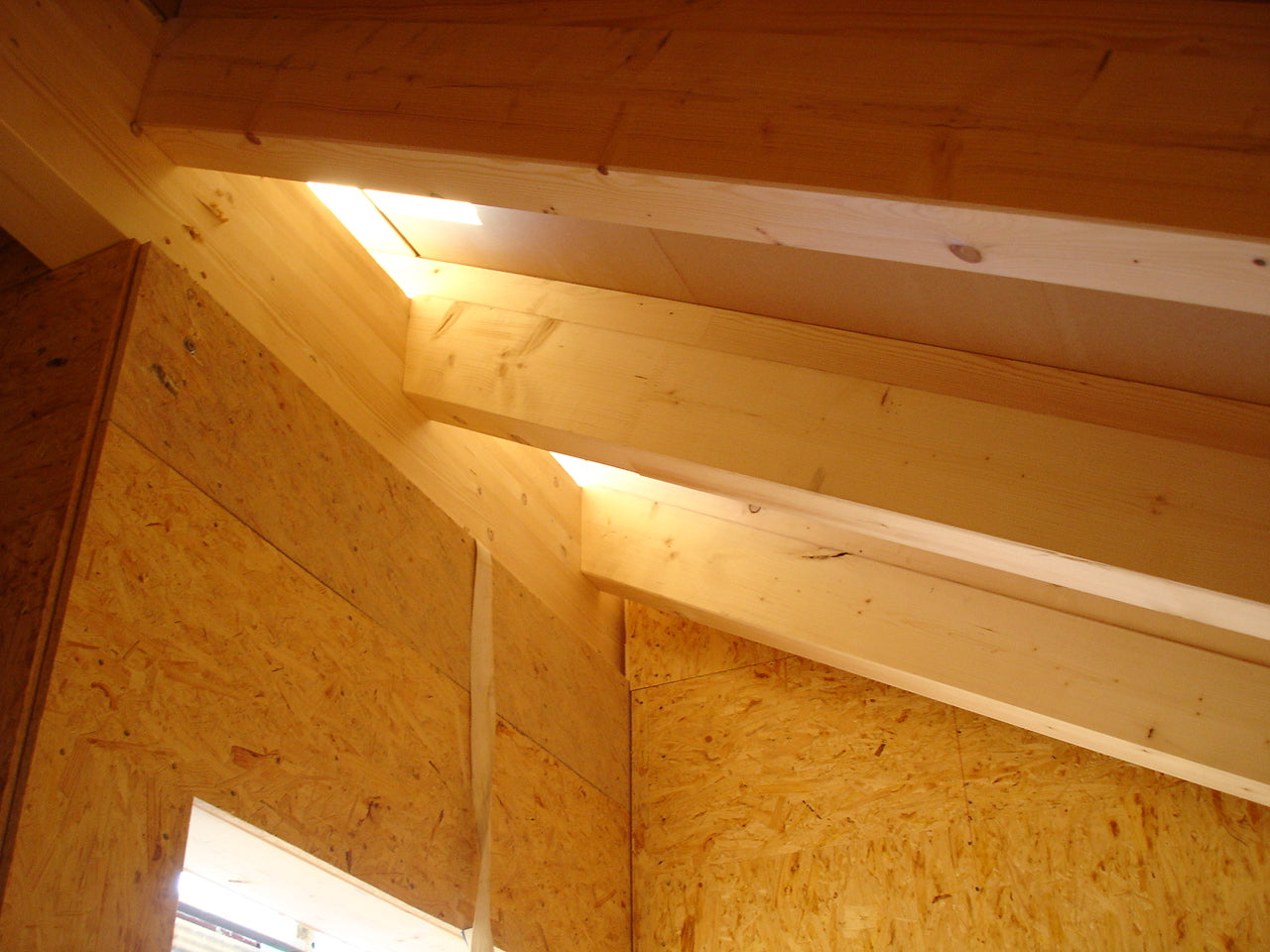 Konstruktionsvollholz - KVH Holz Fichte, gehobelt, gefast - Kantholz 13 meter