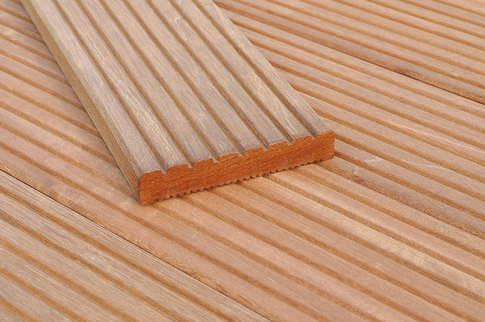 Bangkirai Terrassendielen 25x145mm grob/fein geriffelt