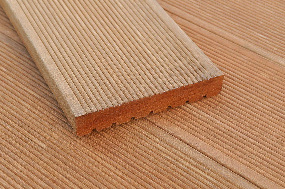 Bangkirai Terrassendielen 25x145mm grob/fein geriffelt
